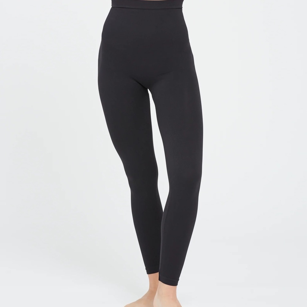 Spanx Look at Me Now High-Waisted Seamless Black Leggings Size Large - Picture 2 of 10